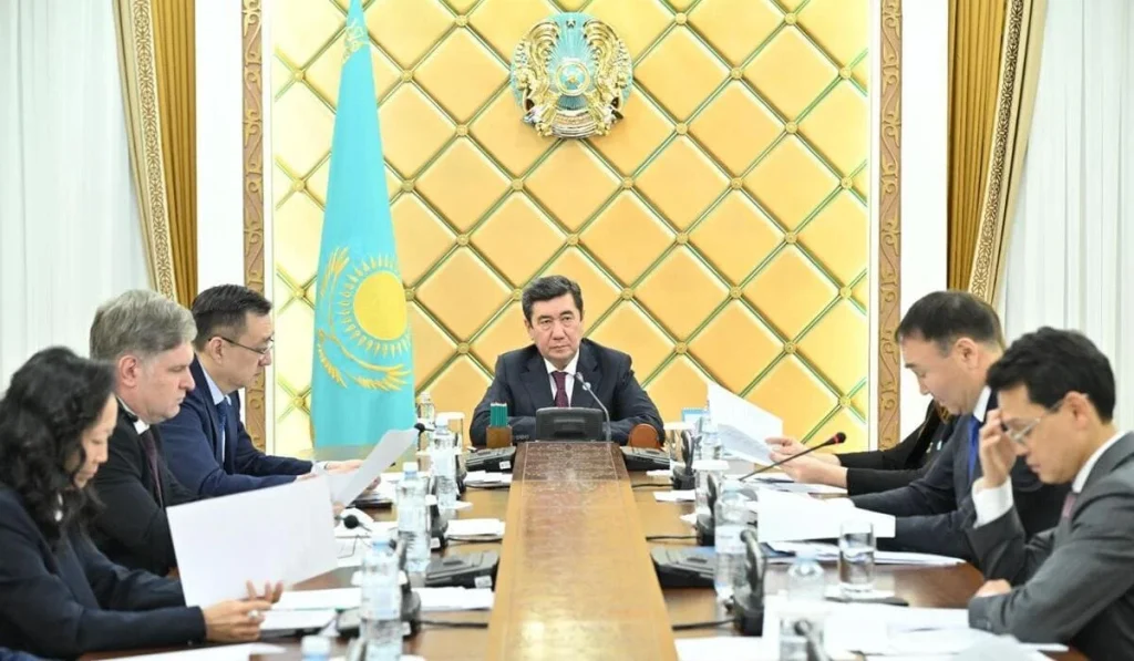 Председателей и составы постоянных комиетов Қазақстан халық кеңесі утвердил Төралқа